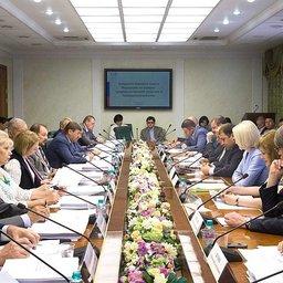 Профильный комитет Совета Федерации рекомендовал палате одобрить изменения в закон о рыболовстве. Фото пресс-службы СФ