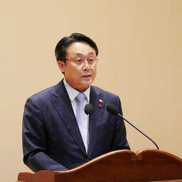 Министр морских дел и рыболовства КАН Дохён. Фото пресс-службы министерства