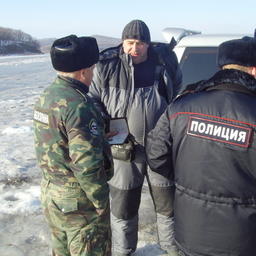 В рейдах рыбоохрану часто сопровождает полиция. Фото из личного архива Виктора Казимирова